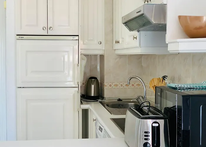 Amazing 2 Bedrooms Apartment In Marbella Centre