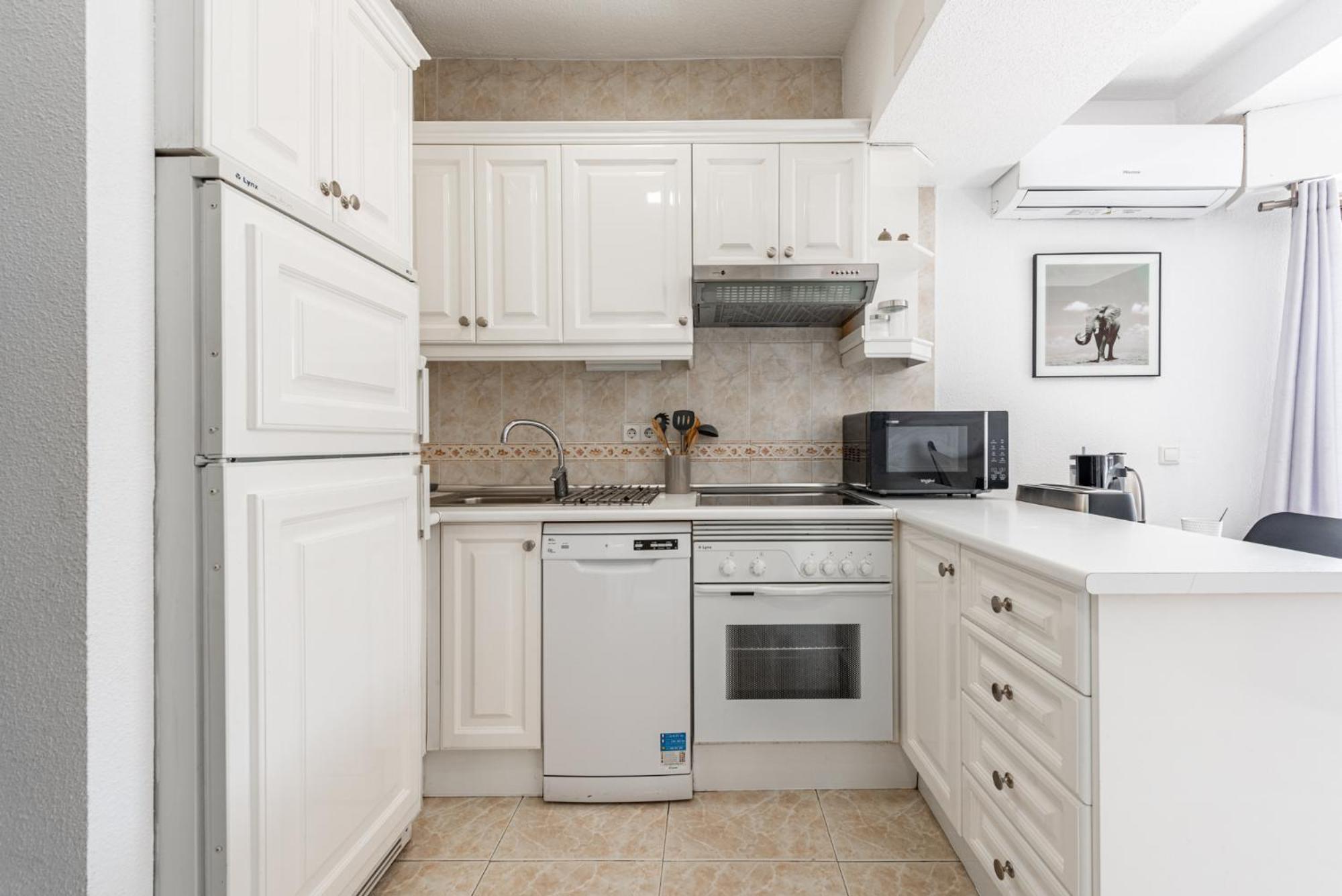 Apartment Amazing 2 Bedrooms In Centre