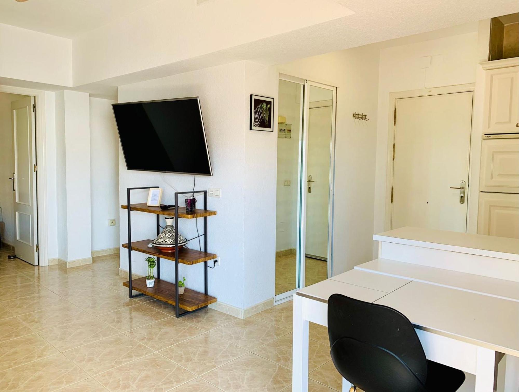 Apartment Amazing 2 Bedrooms In Centre
