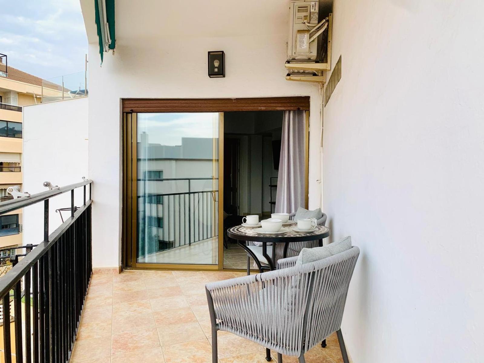 Amazing 2 Bedrooms In Centre Apartment Marbella